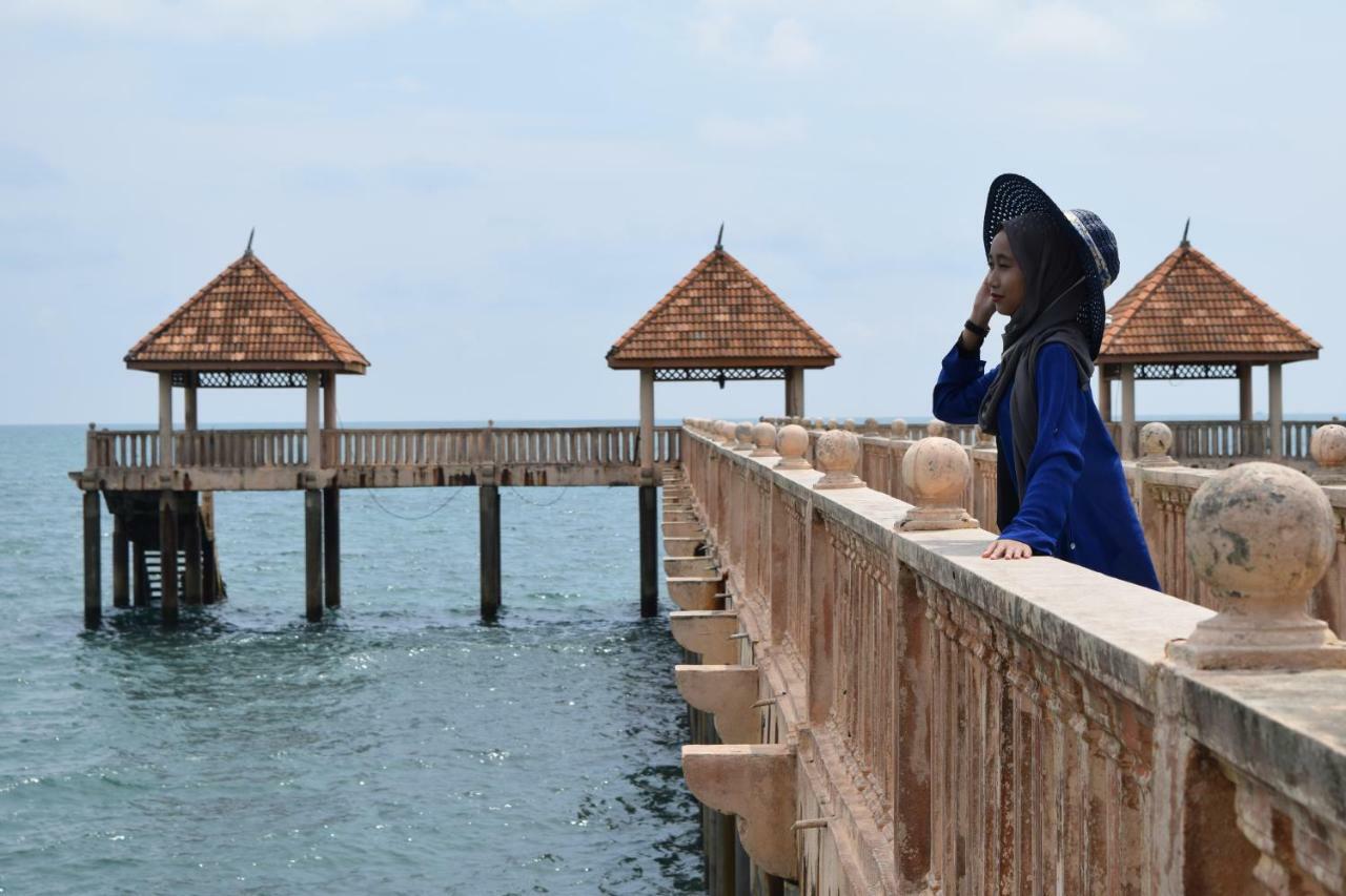 Desaru, Bayu Balau Beach Resort Bandar Penawar ภายนอก รูปภาพ