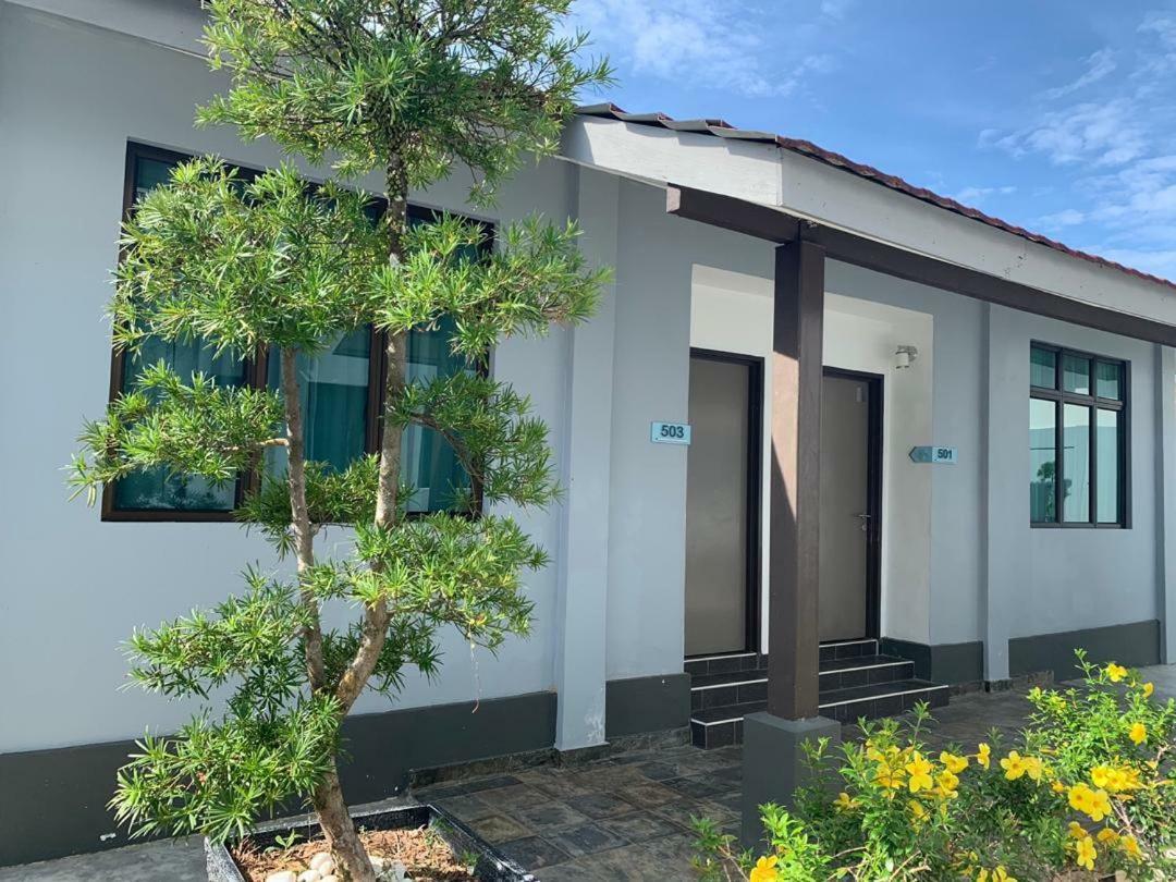 Desaru, Bayu Balau Beach Resort Bandar Penawar ภายนอก รูปภาพ